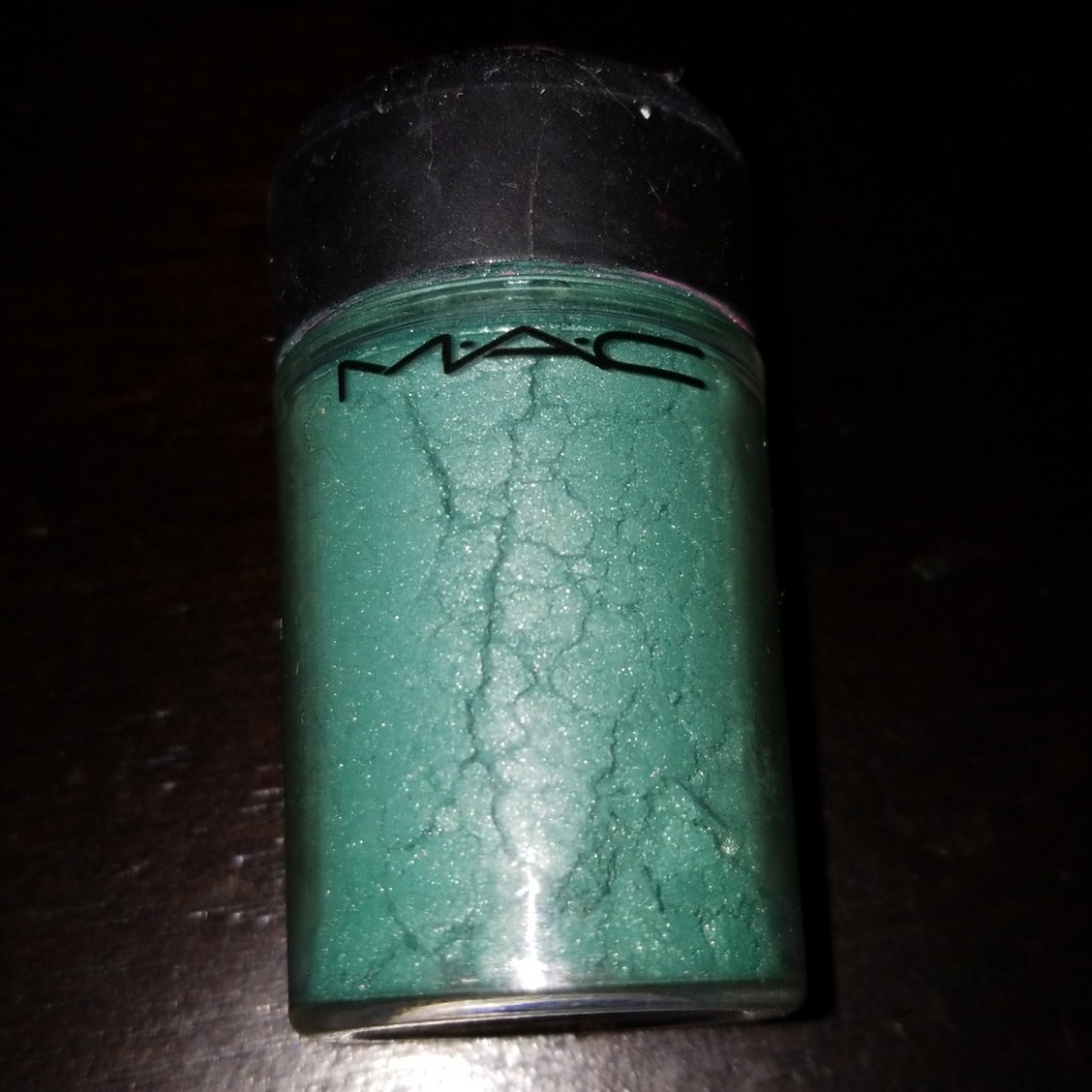 MAC PIGMENT